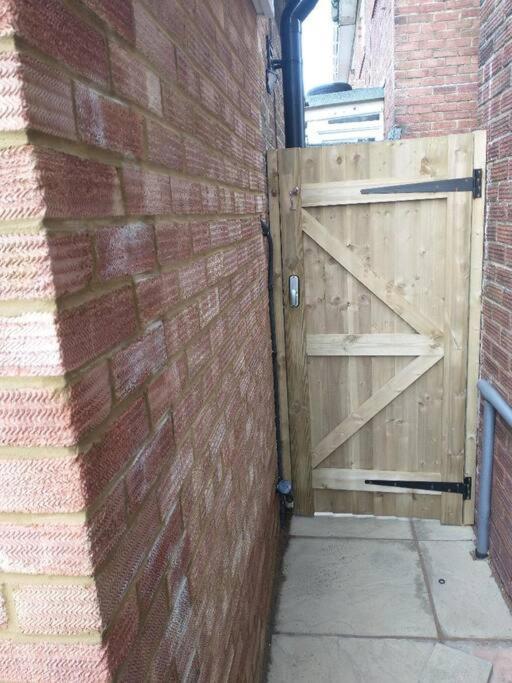 Cosy Garden Studio Room Minimum Two Night Booking Hove Exterior foto